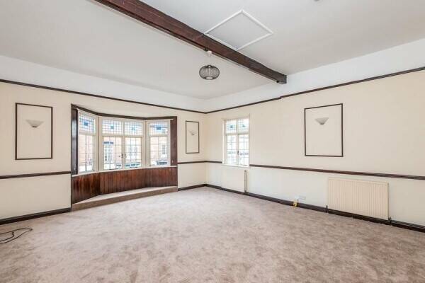 Freehold Commercial Investment Opportunity Photo 3