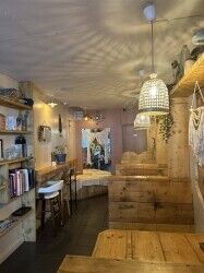 Small beautiful cafe in Bournemouth Photo 4