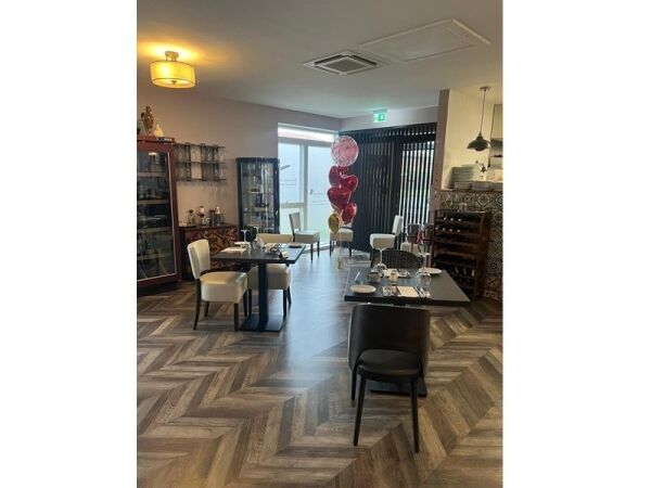 Italian Restaurant And Cocktail Bar For Sale Photo 4