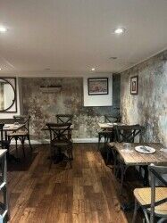 Shoreditch Cafe with Seating & Deli Counter Photo 4