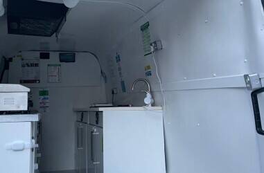 Food van fully equipped with License and Food Hygiene Certificates Newham London Photo 4