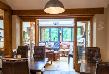 OXFORDSHIRE/GLOUCESTERSHIRE – HIGH TRADING COTSWOLDS INN Photo 4