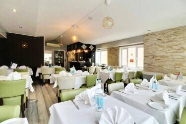 INDIAN RESTAURANT/TAKEAWAY Photo 4