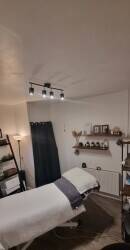 Established Beauty Salon in Village Location Photo 4