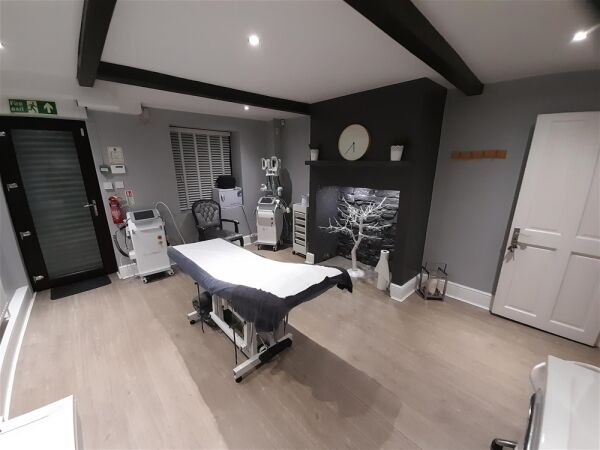 Beauty, Therapy & Tanning For Sale in Mirfield Photo 4