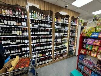 OFF LICENSE IS FOR SALE IN PRIME LOCATION OF HARRINGAY, HUGE POTENTIAL TO INCREASE SALES. Photo 4