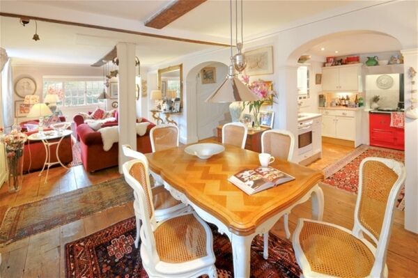 INDEPENDENT JOINERY COMPANY OFFERING BESPOKE WOODEN FURNISHINGS Photo 4