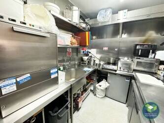 CAFE/BISTRO: HALE Photo 3