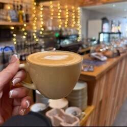 Licensed Coffee House in a delightful setting in Alvechurch Worcestershire Photo 4