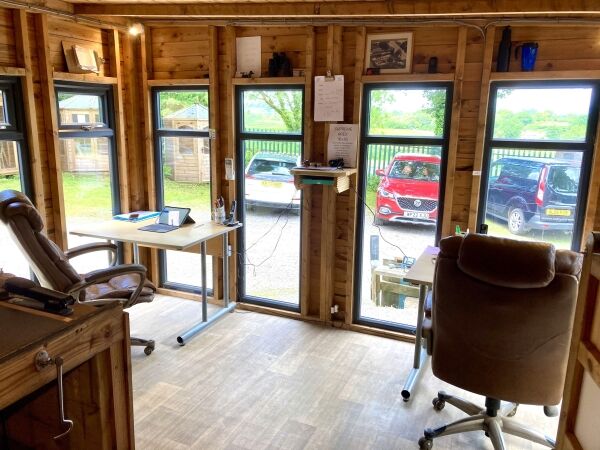 GARDEN BUILDING RETAIL/SUPPLY & INSTALLATION Photo 4