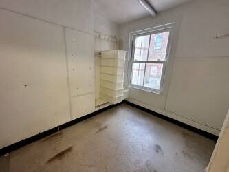 VERSTAILE E CLASS PREMISE BURGESS HILL, WEST SUSSEX Photo 4
