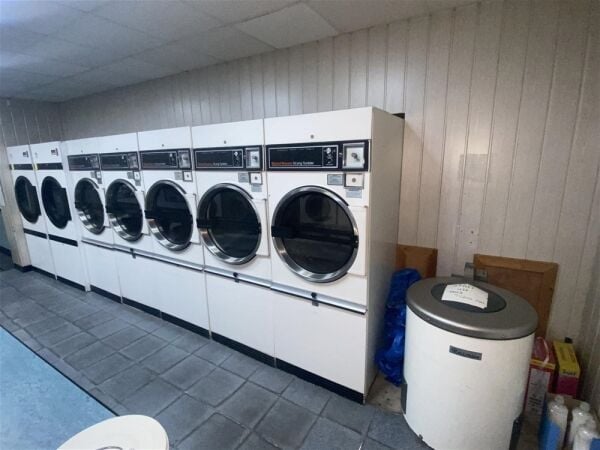 Launderette & Dry Cleaners For Sale in Barnsley Photo 4