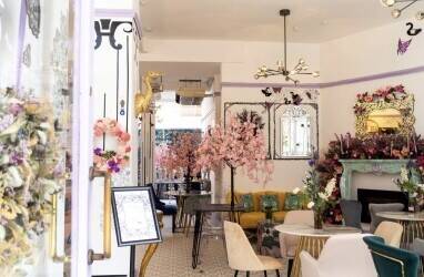 Exquisite boutique cafe for sale in St Martins area Leicester