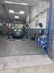 Vehicle servicing centre & MOT for class 1/2/4 Photo 4