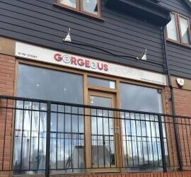 Dry cleaning receivers shop for sale with laundry on site Photo 1