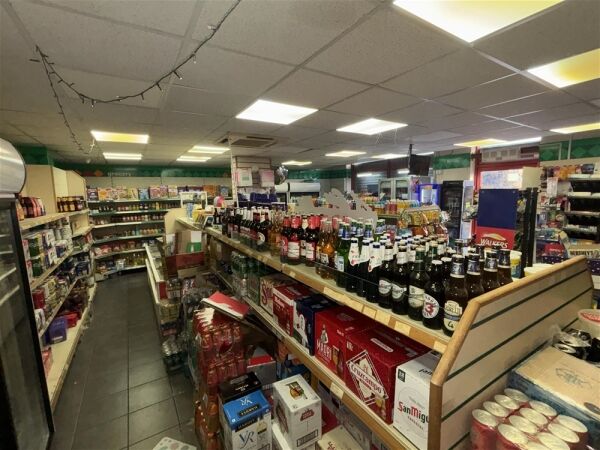 Off License & Convenience For Sale in Elland Photo 4