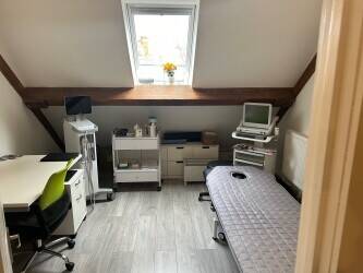 Prime Chelsea Aesthetic Clinic - State of the Art Equipment - Low Rent - Great Potential! Prime Chelsea Aesthetic Clinic - State of the Art Equipment - Low Rent - Great Potential!