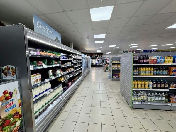 Modern Branded Keystore Convenience Store in Popular Central Scotland Location Photo 4