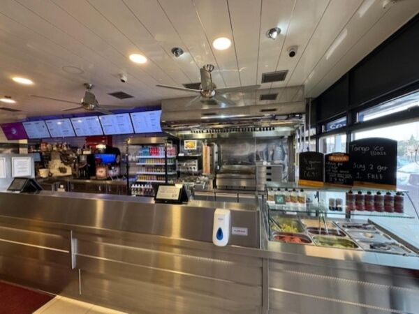 Leasehold Fish & Chip Takeaway Located In Luton Photo 4
