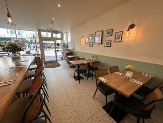 Well-Equipped Town Centre Restaurant  Prime Worthing Location