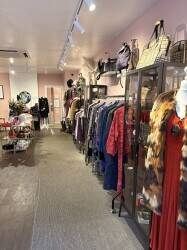 Established Ladies Preloved Designer & Highstreet Clothing, based in The Cotswolds