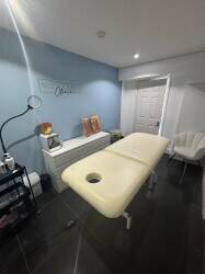 Stylish Fully Equipped Nail & Beauty Salon in Esher with Treatment Room Rental Income Photo 5