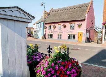 Country Pub, Restaurant and Boutique B&B