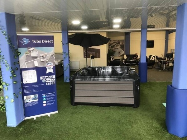 QUALITY HOT TUBS & SPAS SALES & FITTING CENTRE FOR SALE IN GREATER MANCHESTER Photo 5
