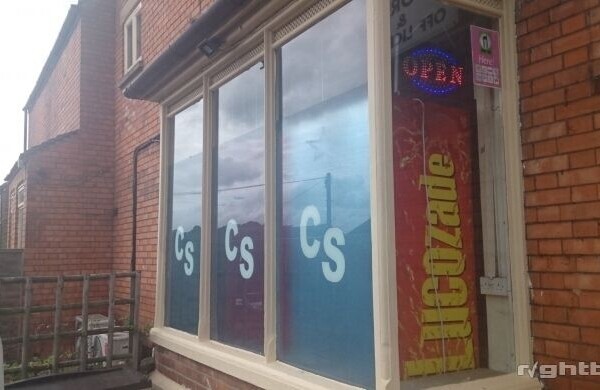 Fantastic long established corner shop! BACK ON THE MARKET DUE TO TIMEWASTER Photo 3