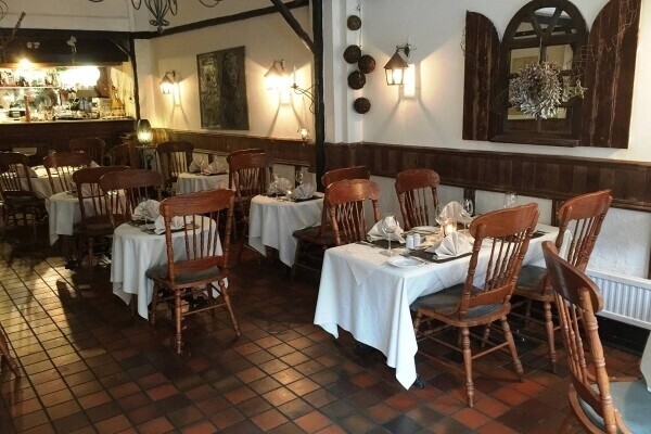 Superbly Located Italian Restaurant in Lutterworth Photo 5