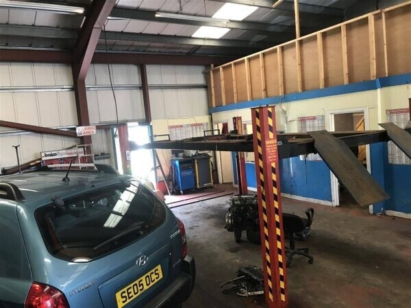 GENERAL AUTO REPAIRS WORKSHOP & TYRE FITTING CENTRE NEAR STIRLING Photo 5