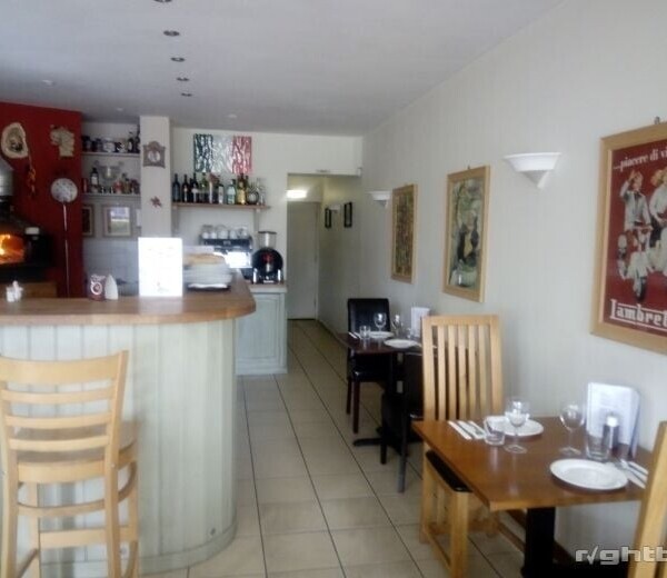 Italian restaurant pizzeria Photo 4