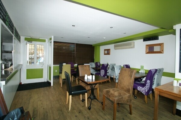 DEVON COASTAL TOWN CENTRE CAFE BISTRO WITH CONSERVATORY & COURTYARD Photo 5