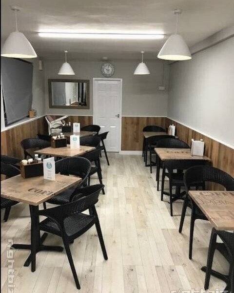 Prominent Cafe in a busy industrial estate Photo 5