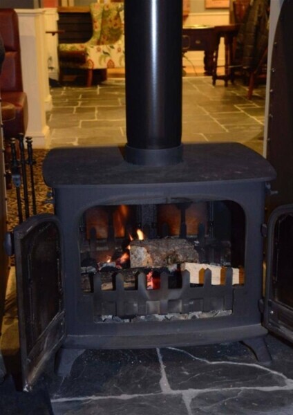 STUNNING WATERSIDE VILLAGE PUBLIC HOUSE HOTEL/RESTAURANT & FUNCTION VENUE FOR SALE IN WARWICKSHIRE Photo 5