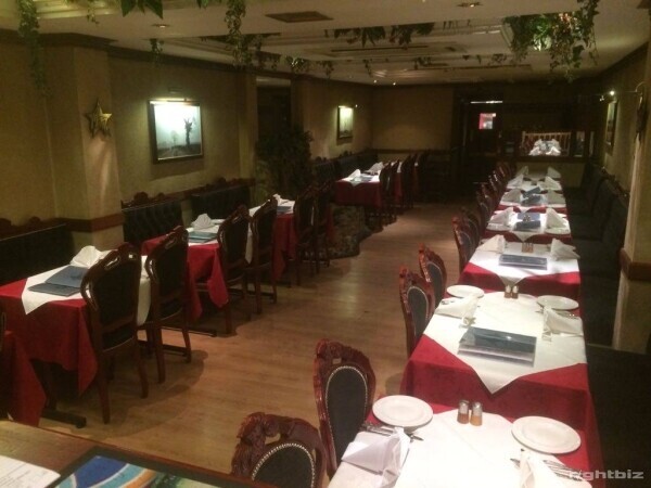 DETATCHED INDIAN RESTAURANT, WOODFORD GREEN, ESSEX Photo 5