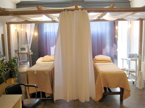 EXCELLENT HAIR & BEAUTY SALON - NOTTINGHAMSHIRE Photo 5