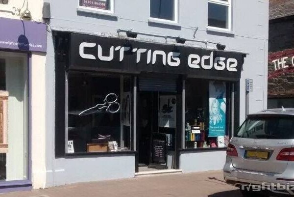 ATTRACTIVELY PRESENTED HAIR SALON – Nailsea Photo 5