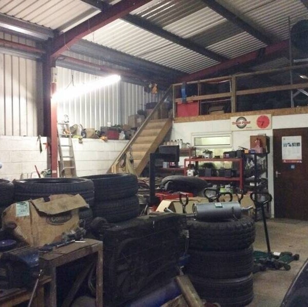 Busy Tyre Changing Garage Photo 5