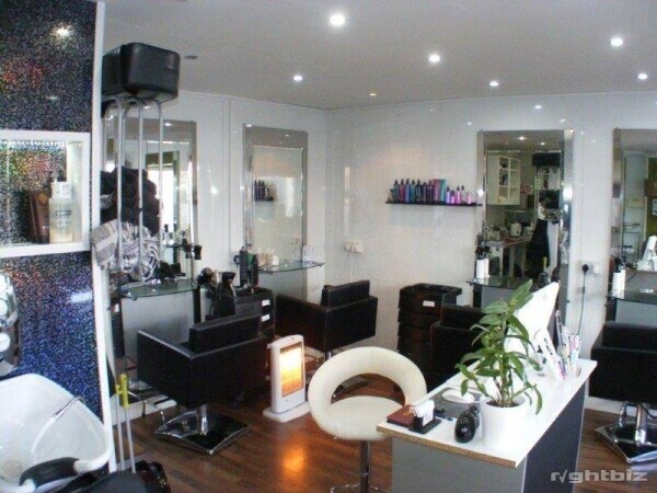 ATTRACTIVE HAIR AND NAIL SALON – Plymouth Photo 5
