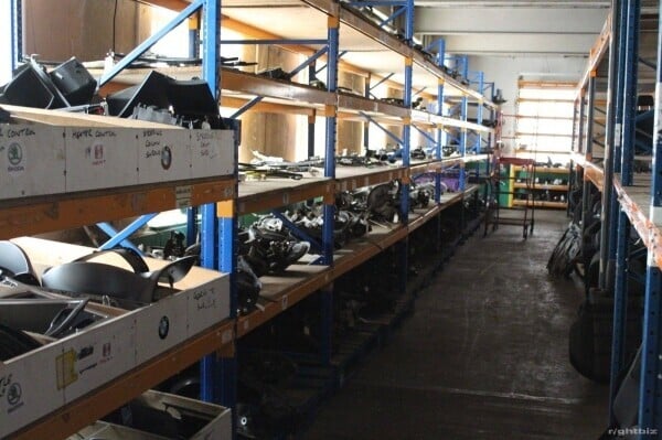 FULLY LICENSED INDOOR VEHICLE SALVAGE BREAKERS YARD SCRAP YARD MAILORDER BUSSINESS VW AUDI BREAKERS Photo 6