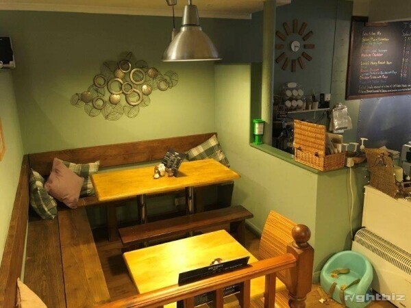 POPULAR TOWN CENTRE LOCK UP SANDWICH BAR AND CAFE – Crediton, Devon Photo 5