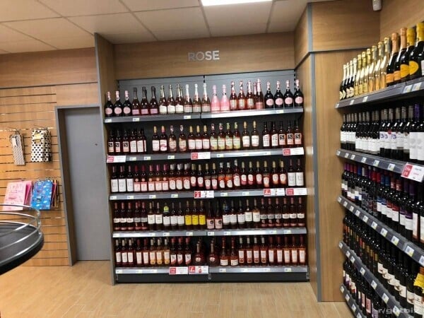 Long established thriving off licence and convenience store in a VERY busy shopping parade. Photo 6