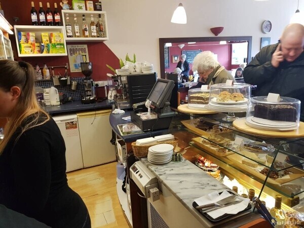 Busy cafe for sale in West Sussex Photo 5