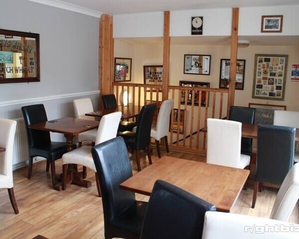 SHROPSHIRE VILLAGE THRIVING FREE HOUSE Photo 5