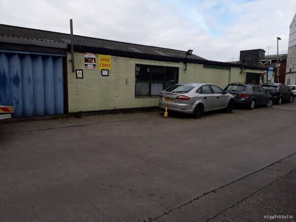 Large premises carwash, garage, body spray room, large office space, units, parking Photo 5