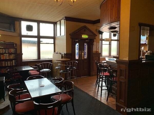 Public Bar & Separate Restaurant, Kilmarnock (ref. 1222) Photo 5