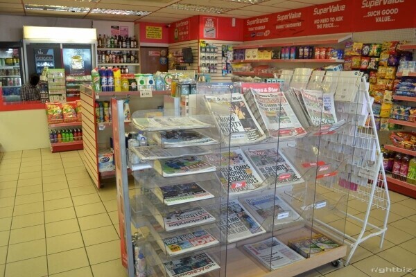 Exclusive to the market, this busy hidden gem is located in Wednesfield, Wolverhampton £8k PW Taking Photo 5