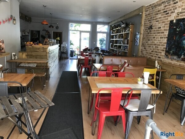Busy trendy cafe/coffee shop for sale on High Street. Popular spot with garden and regular customers Photo 5