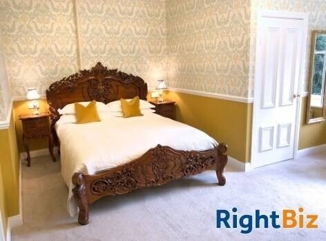 Luxurious Bed and Breakfast set in a historic Manor House Photo 5